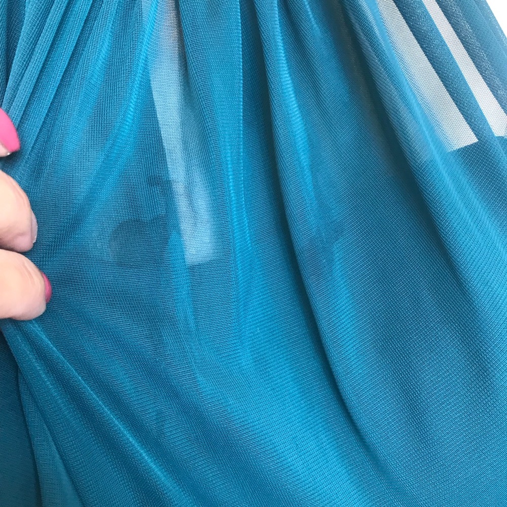 🛍 David Bridal  Sleeveless Chiffon Dress - Picture 6 of 7